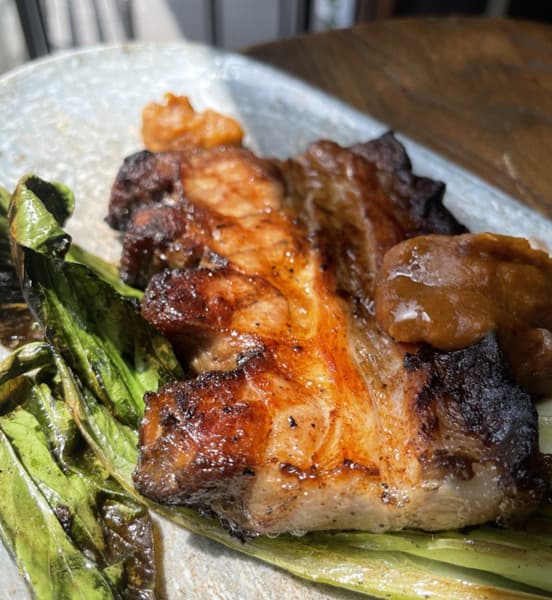 Costilla de Vaca Pinta en Restaurante en Somo En Uno