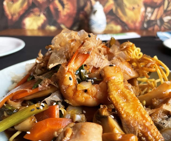 Yakisoba en Restaurante en Somo En Uno